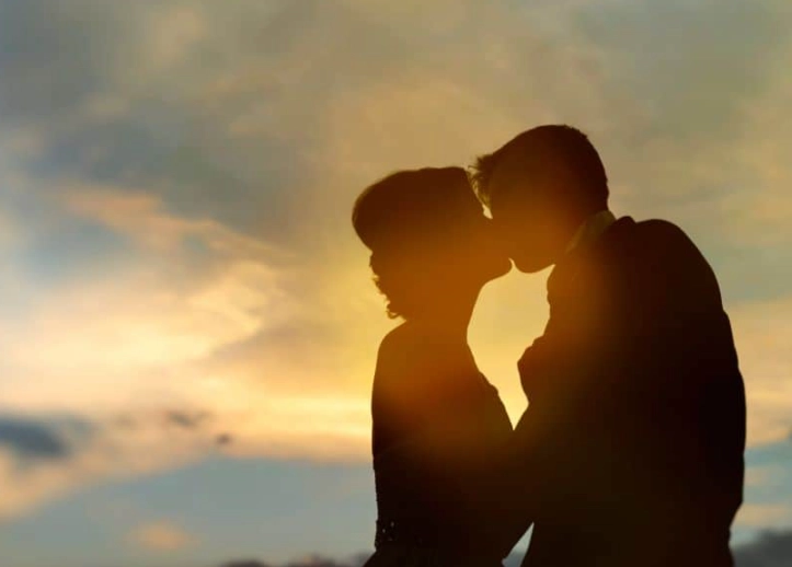 Dream About Kissing Someone: What It Really Means & How to Interpret It