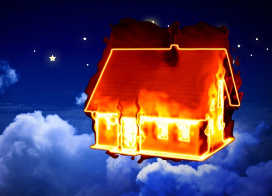 Dreaming of a Burning House? A Complete Guide to Meaning & Interpretation