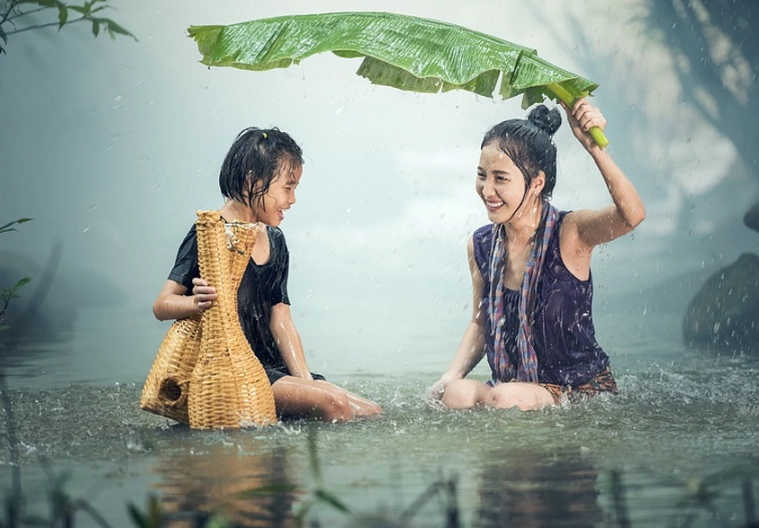 what does rain in a dream mean
