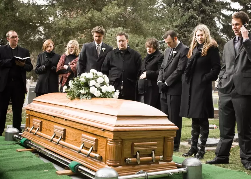 dreaming of a funeral