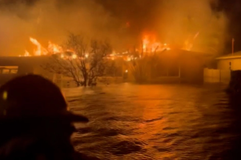 dream of house on fire