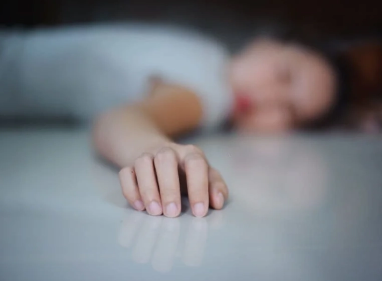 stabbed in dream spiritual meaning