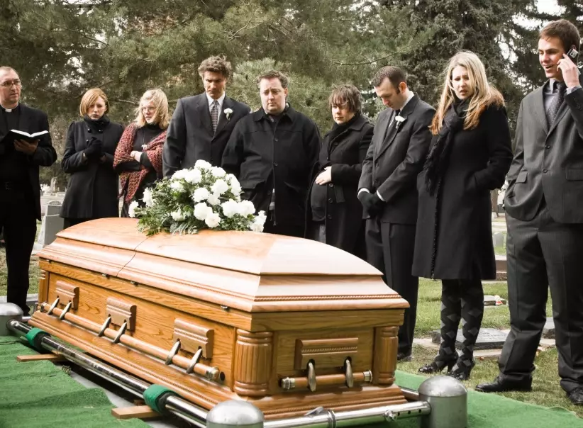 Dream of a Funeral Meaning: Decoding Symbolism and Interpretation