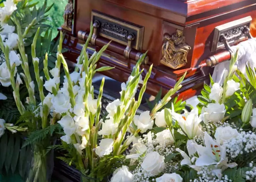 Funeral Dream Meaning: 5 Spiritual Interpretations & Symbols