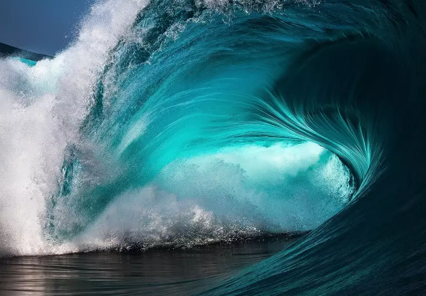 big waves in dream interpretation