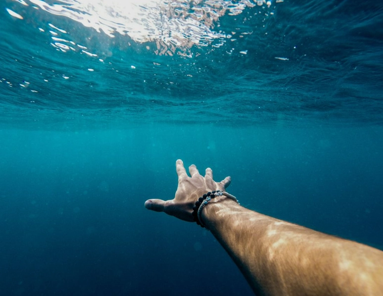 water dream meaning