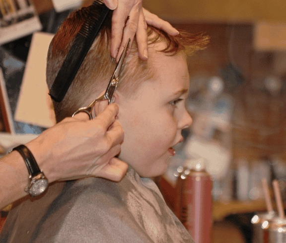 dream of cutting hair