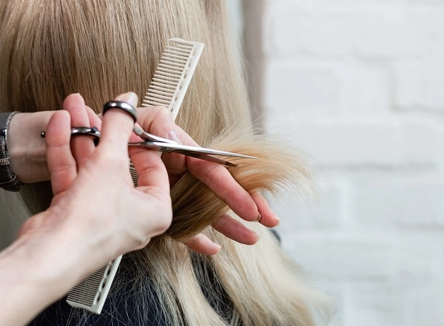 dream of cutting hair
