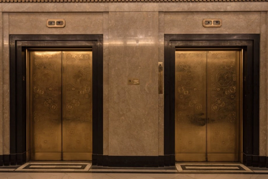 Elevator in a Dream: 5 Meanings & How to Interpret Them